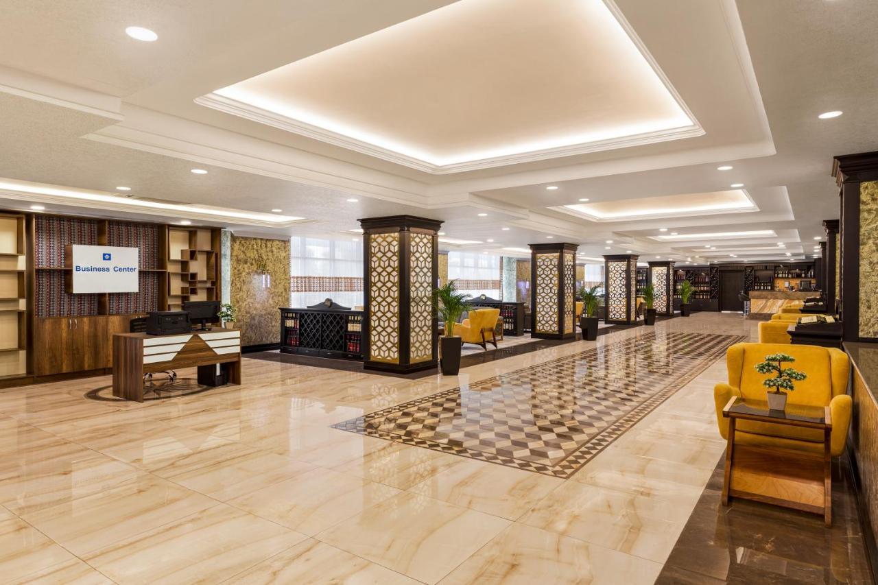 ホテル Wyndham バクー エクステリア 写真