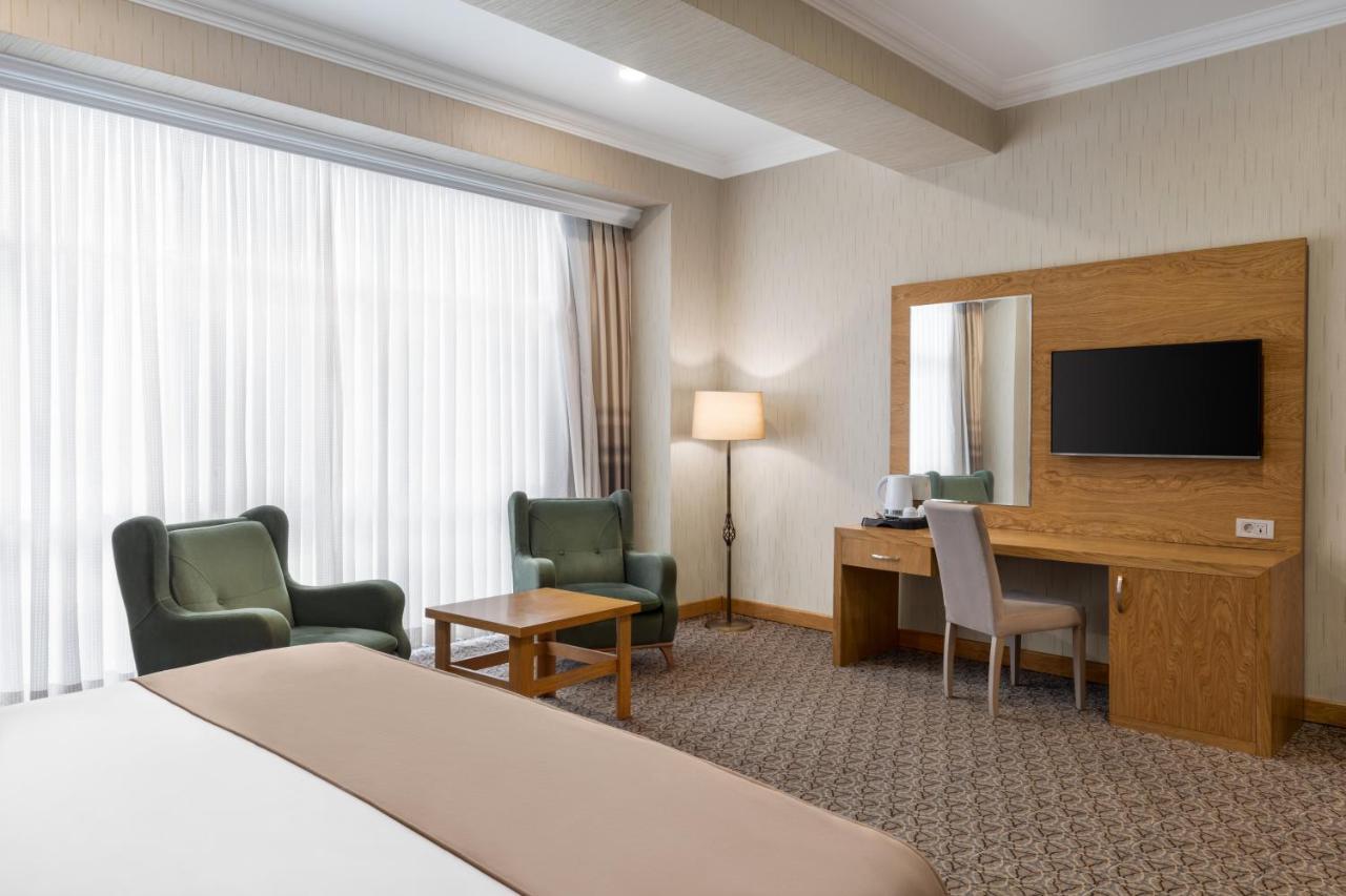 ホテル Wyndham バクー エクステリア 写真