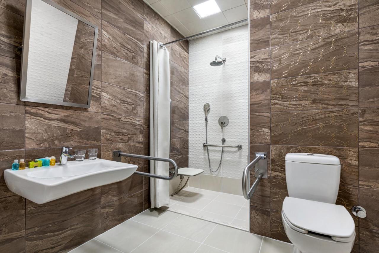 ホテル Wyndham バクー エクステリア 写真