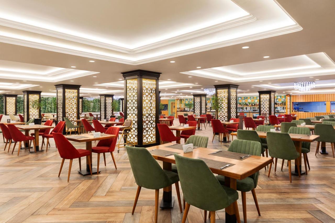 ホテル Wyndham バクー エクステリア 写真