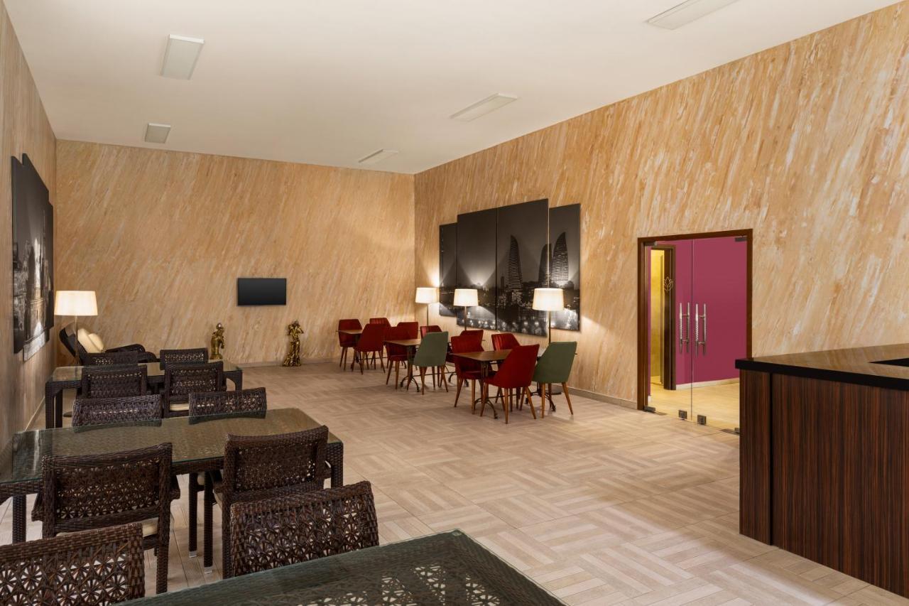ホテル Wyndham バクー エクステリア 写真