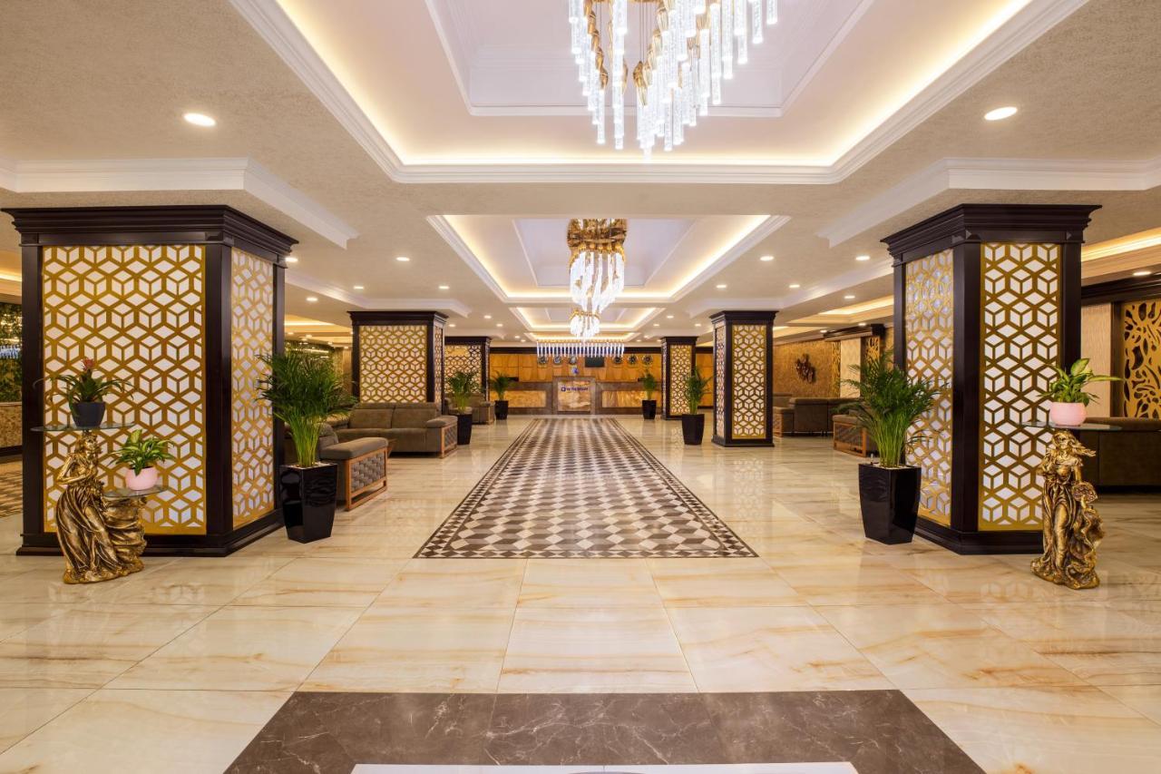 ホテル Wyndham バクー エクステリア 写真