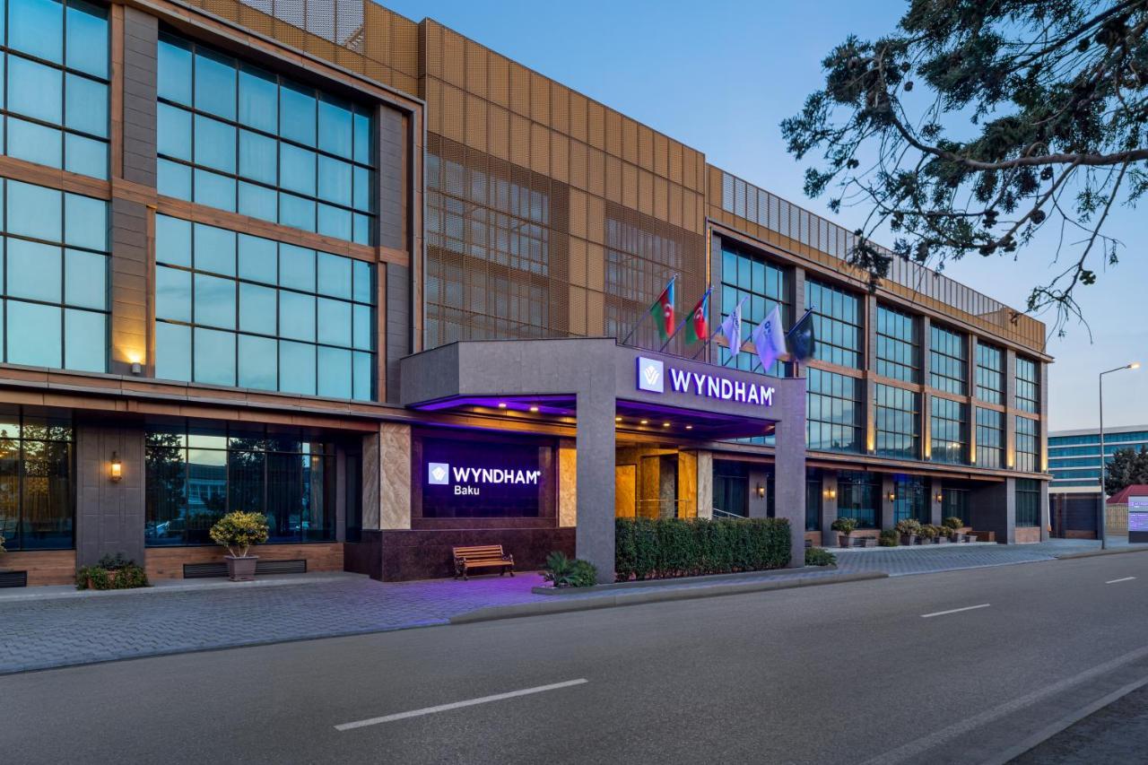 ホテル Wyndham バクー エクステリア 写真