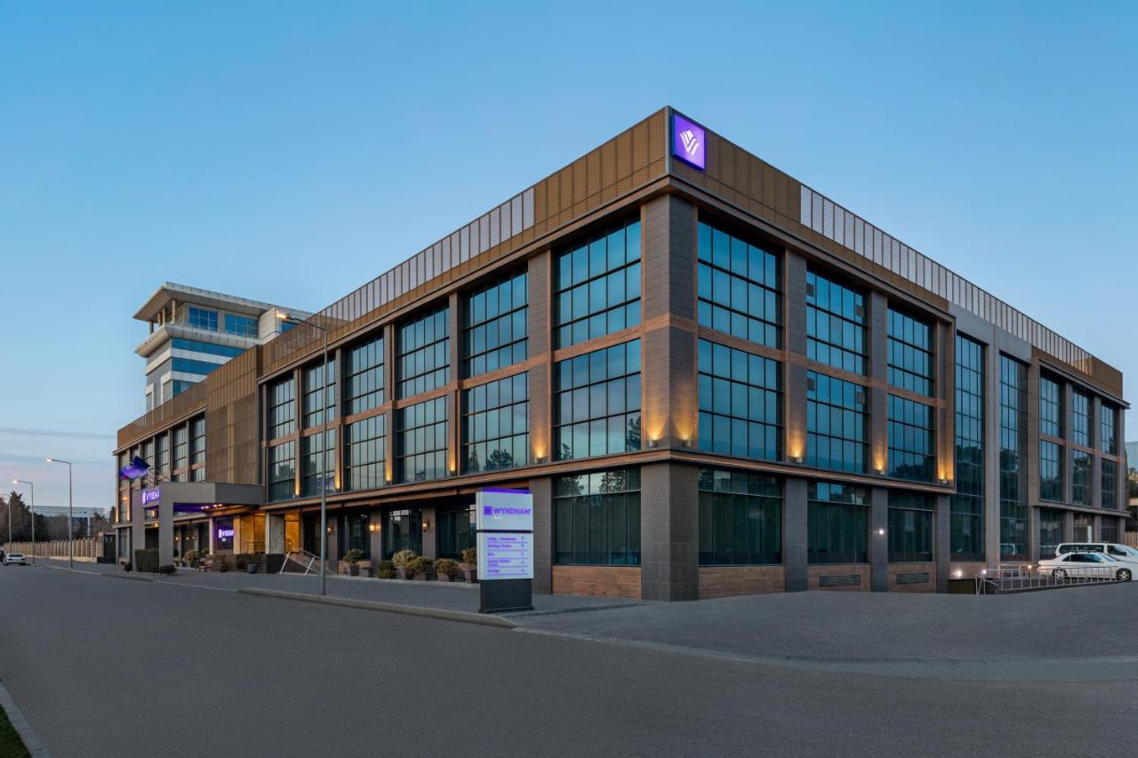 ホテル Wyndham バクー エクステリア 写真