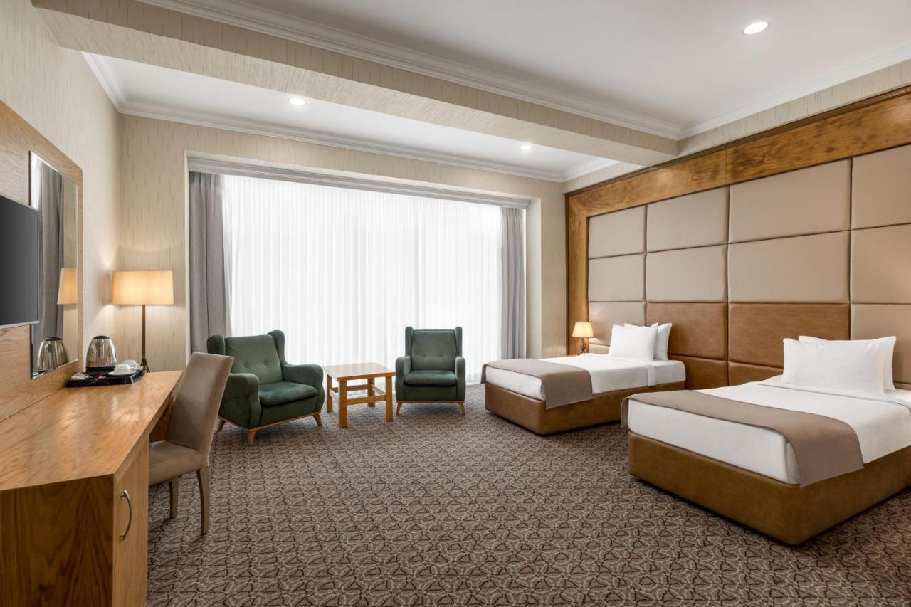 ホテル Wyndham バクー エクステリア 写真