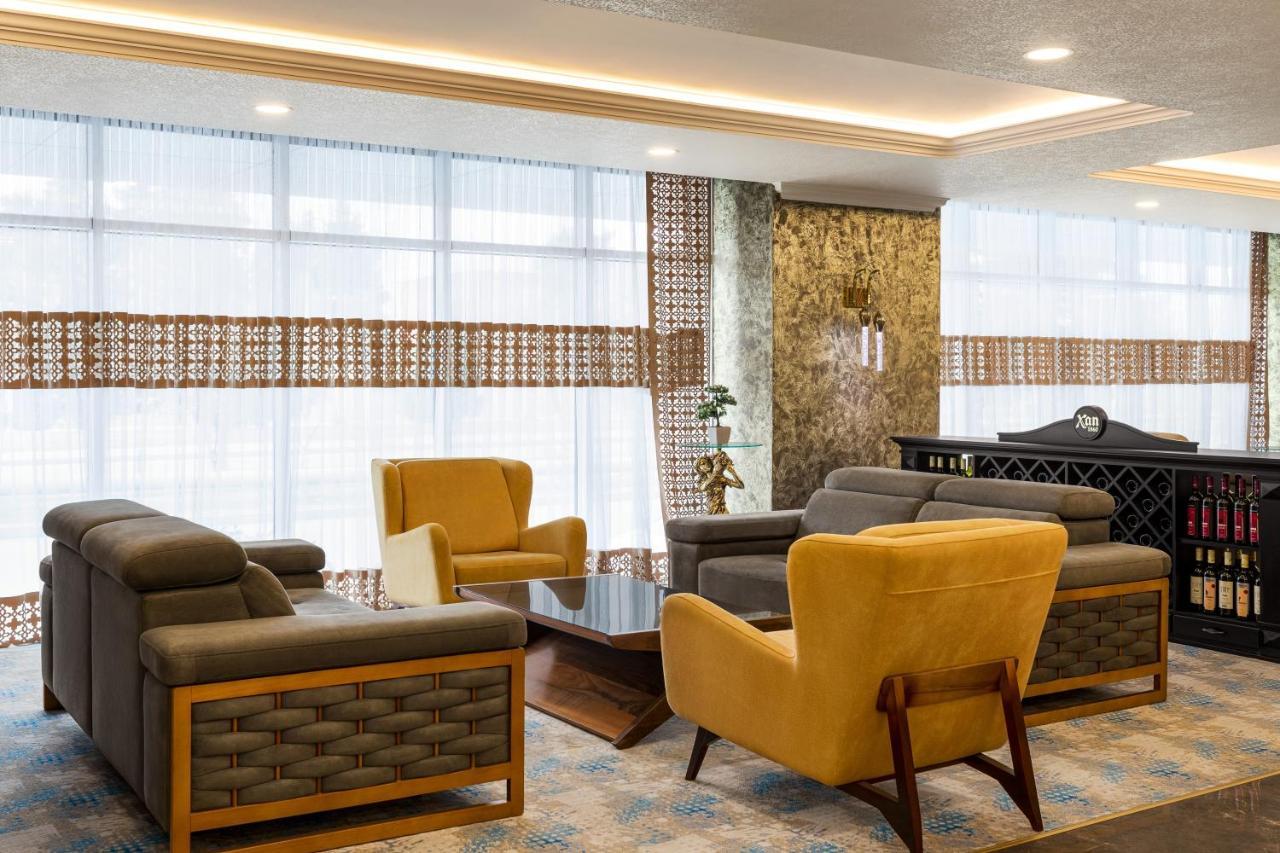 ホテル Wyndham バクー エクステリア 写真