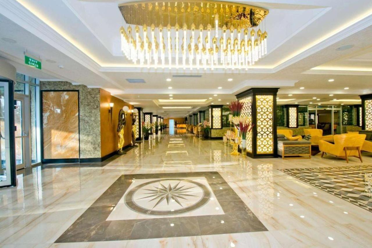 ホテル Wyndham バクー エクステリア 写真