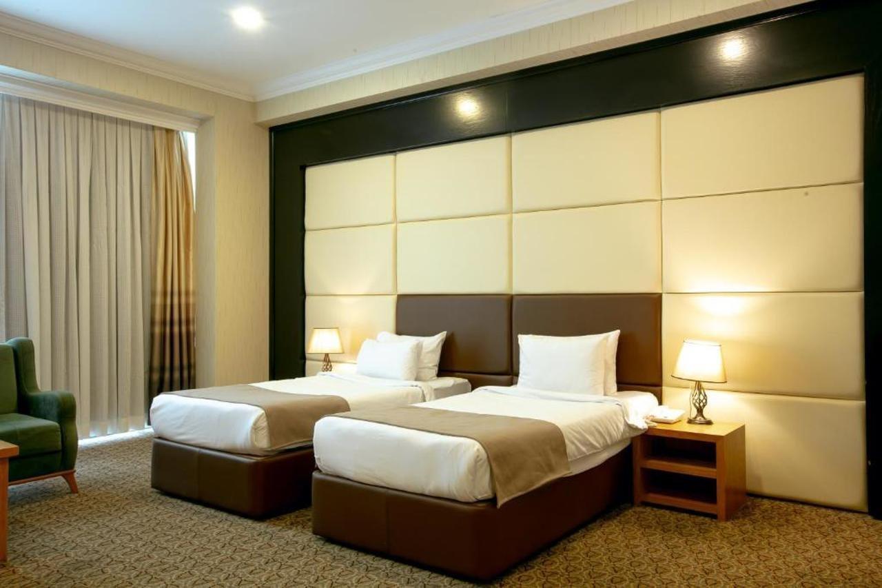 ホテル Wyndham バクー エクステリア 写真