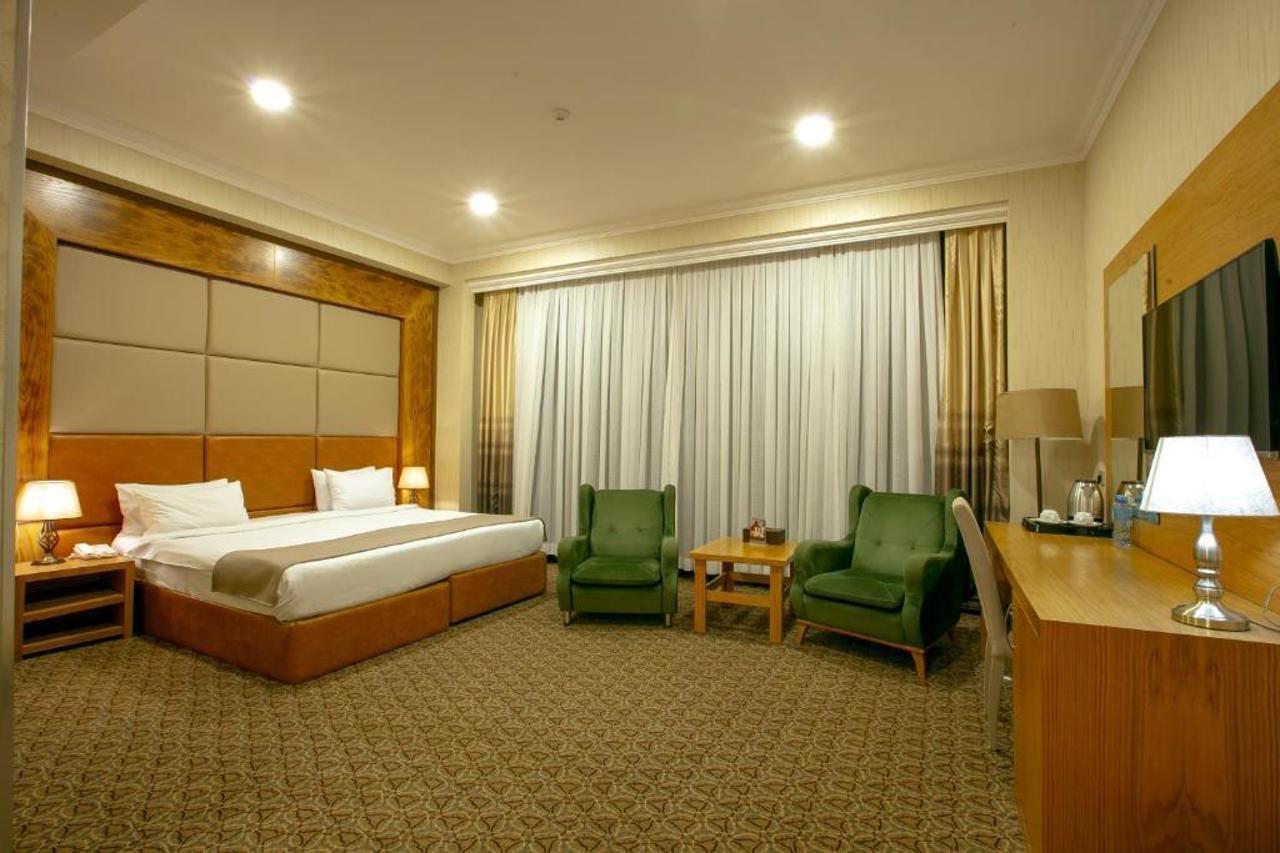 ホテル Wyndham バクー エクステリア 写真